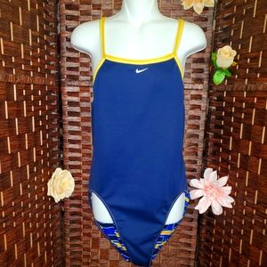 Nike Swimsuit one piece is two - sides